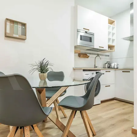 Apartment Relaxing With Parking In The Center By Rems